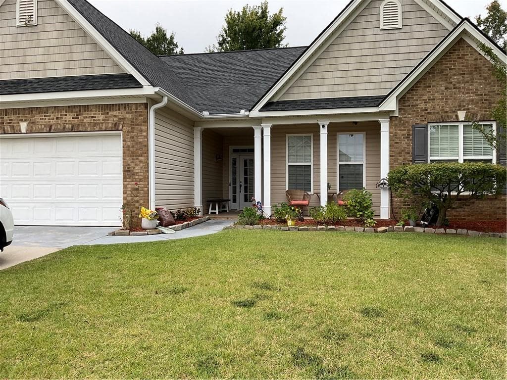 422 Stillwood Drive, Newnan, GA 30265 — most recent listing photo
