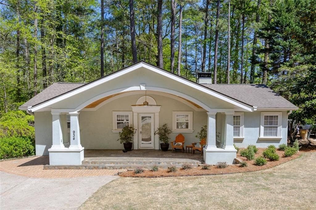 3 bedroom, 2 bathroom, 1,532 sq ft single family residence sold at 934 Pine Circle, Woodstock, GA 30189
