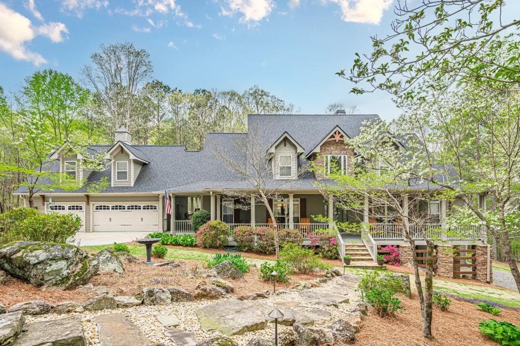 5 bedroom, 4 bathroom single family residence sold at 18 Crolley Lane, White, GA 30184
