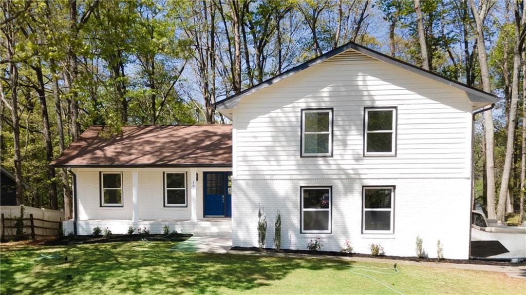 4 bedroom, 3 bathroom single family residence sold at 185 Ansley Court, Roswell, GA 30076