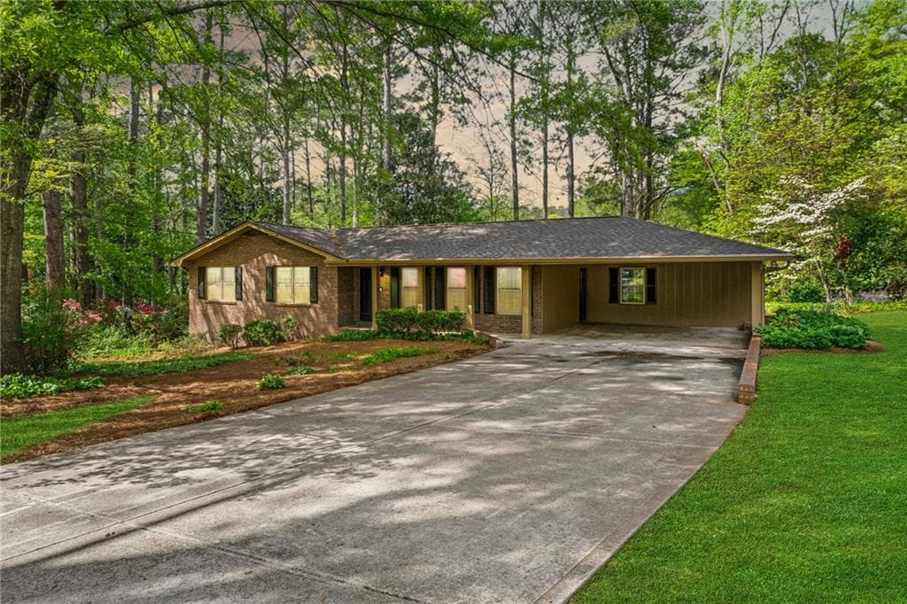 4 bedroom, 2 bathroom single family residence sold at 1061 Pathfinder Road, Marietta, GA 30066