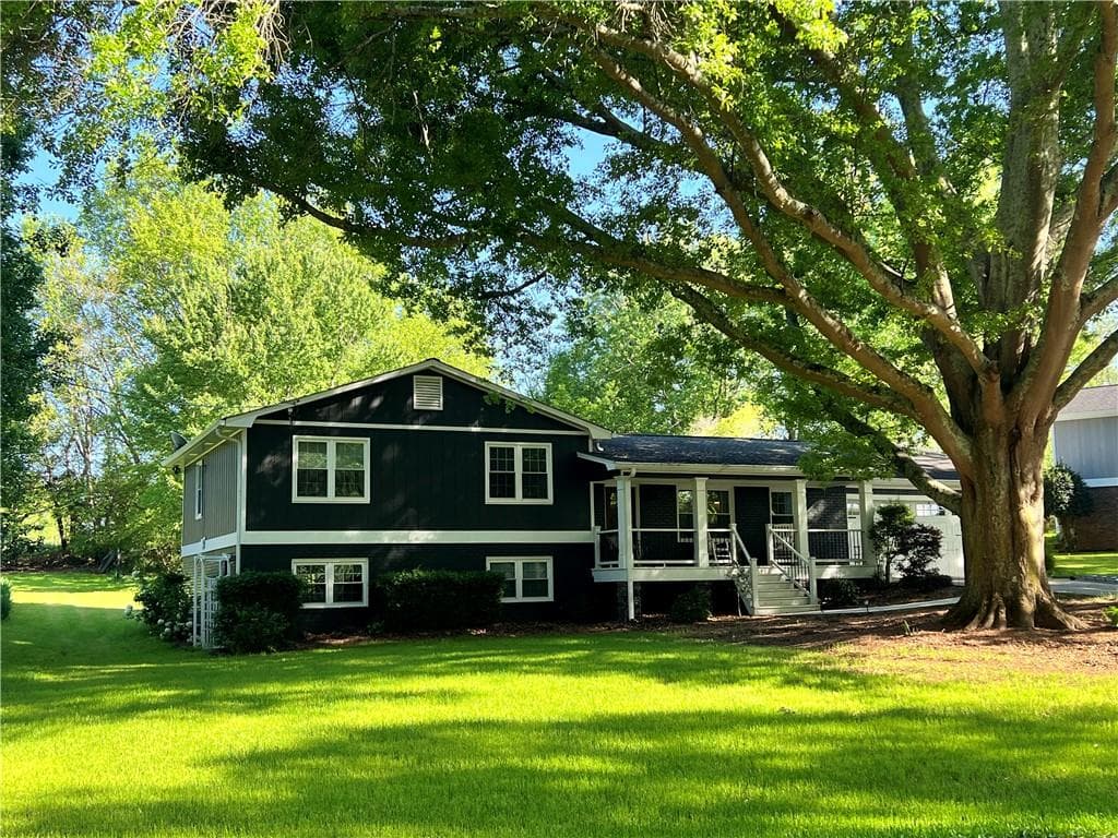 3 bedroom, 2 bathroom single family residence sold at 213 Mccready Drive, Dallas, GA 30157
