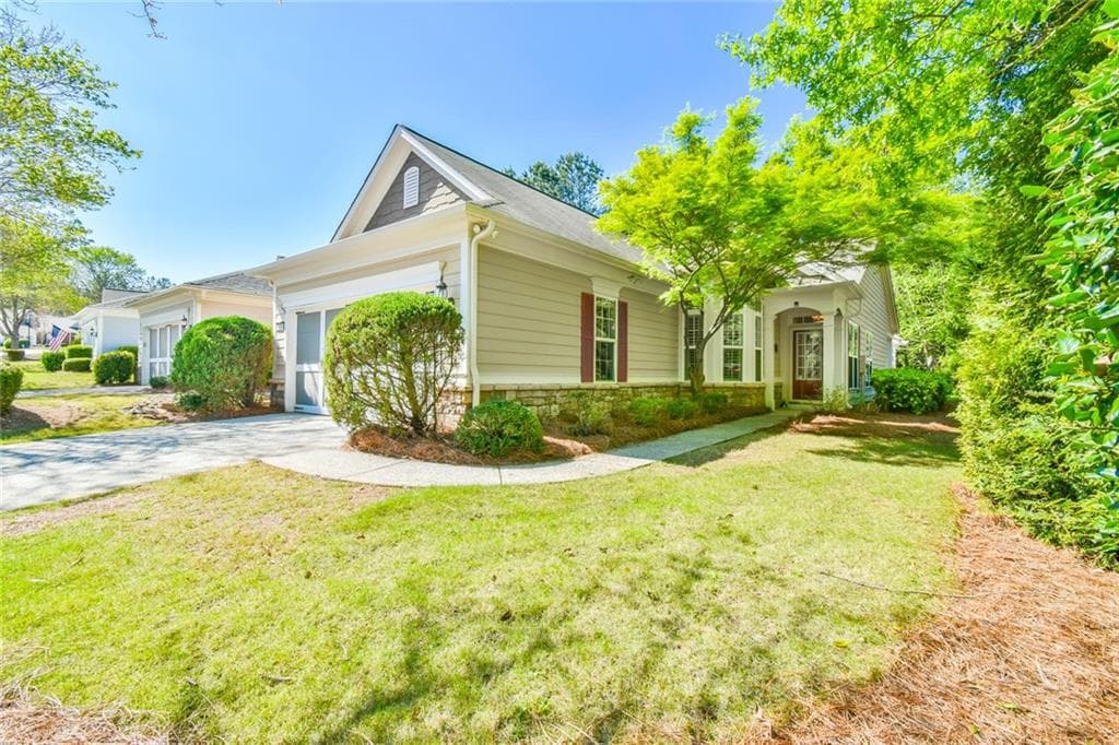 2 bedroom, 2 bathroom single family residence sold at 6204 Brookside Lane, Hoschton, GA 30548