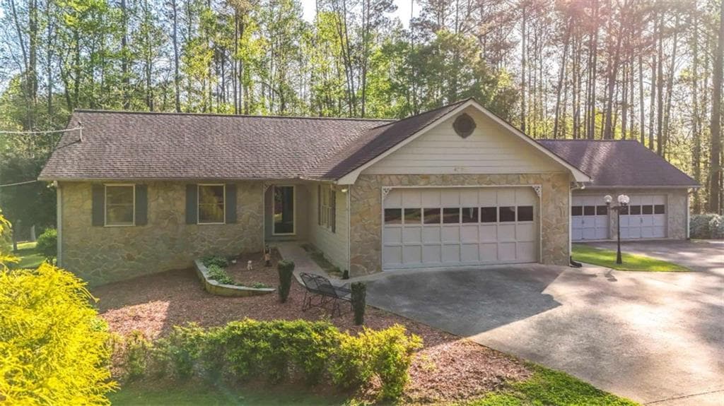 3 bedroom, 2 bathroom single family residence sold at 4086 Herbert Gamel Road, Dallas, GA 30132