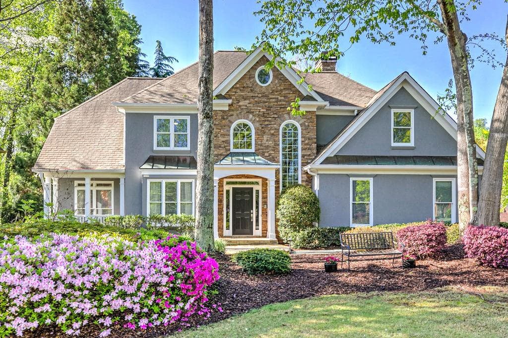 5 bedroom, 5 bathroom single family residence sold at 4800 Island View, Roswell, GA 30075