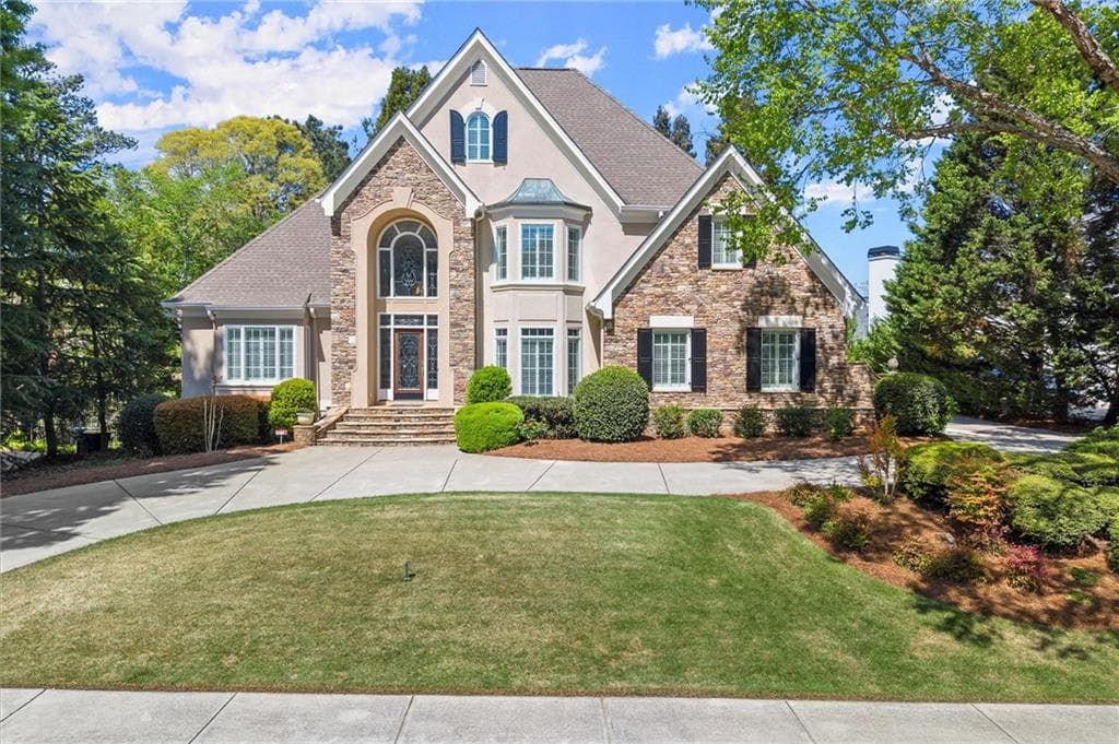 5 bedroom, 5 bathroom single family residence sold at 2314 Edgemere Lake Circle, Marietta, GA 30062