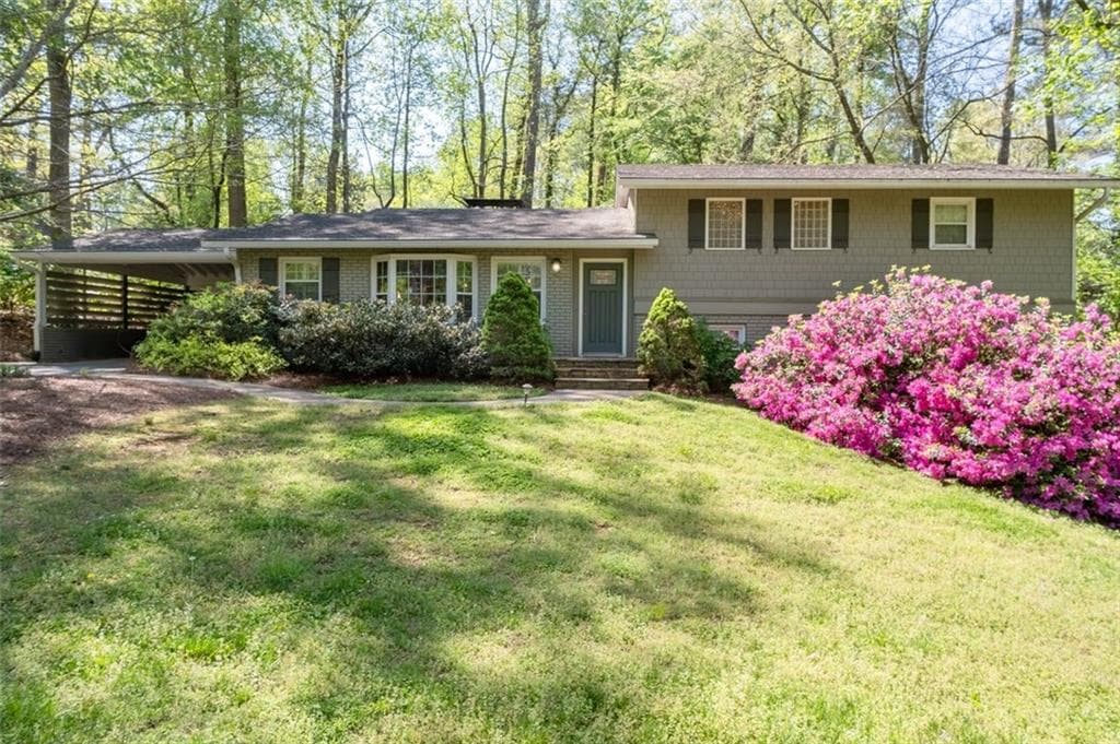 3 bedroom, 2 bathroom single family residence sold at 380 AMBERIDGE Trail, Atlanta, GA 30328