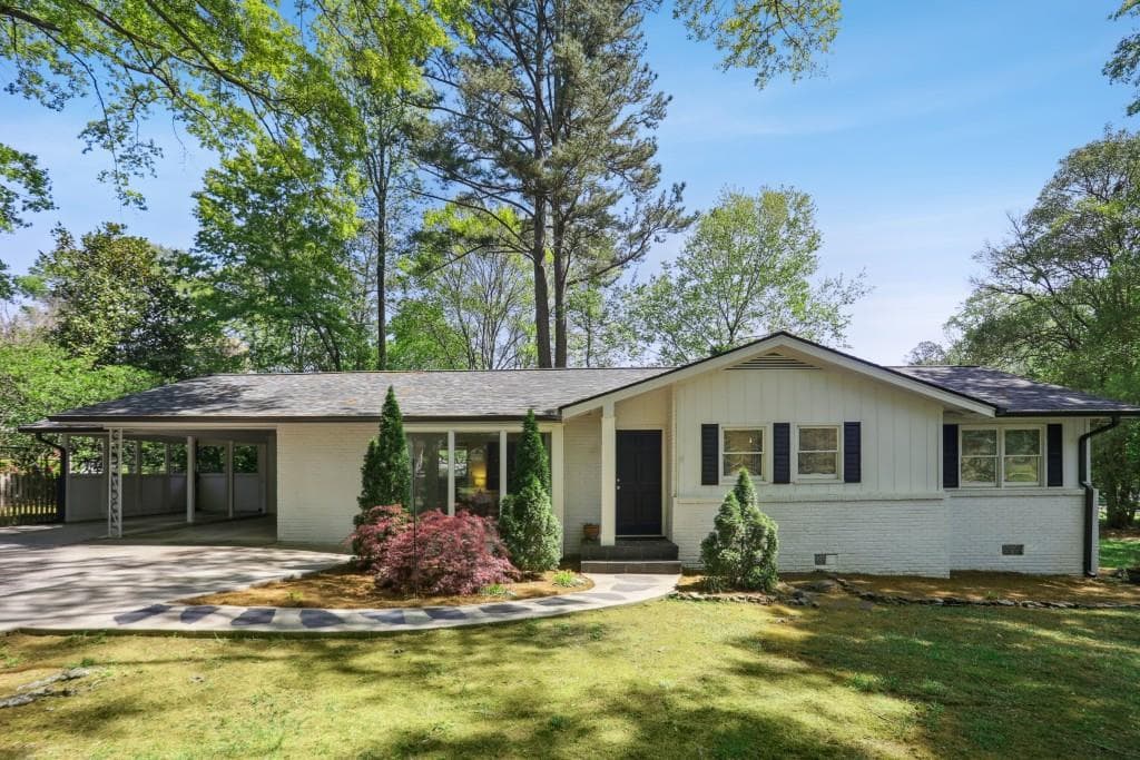 3 bedroom, 2 bathroom single family residence sold at 6795 Sunny Brook Lane, Atlanta, GA 30328