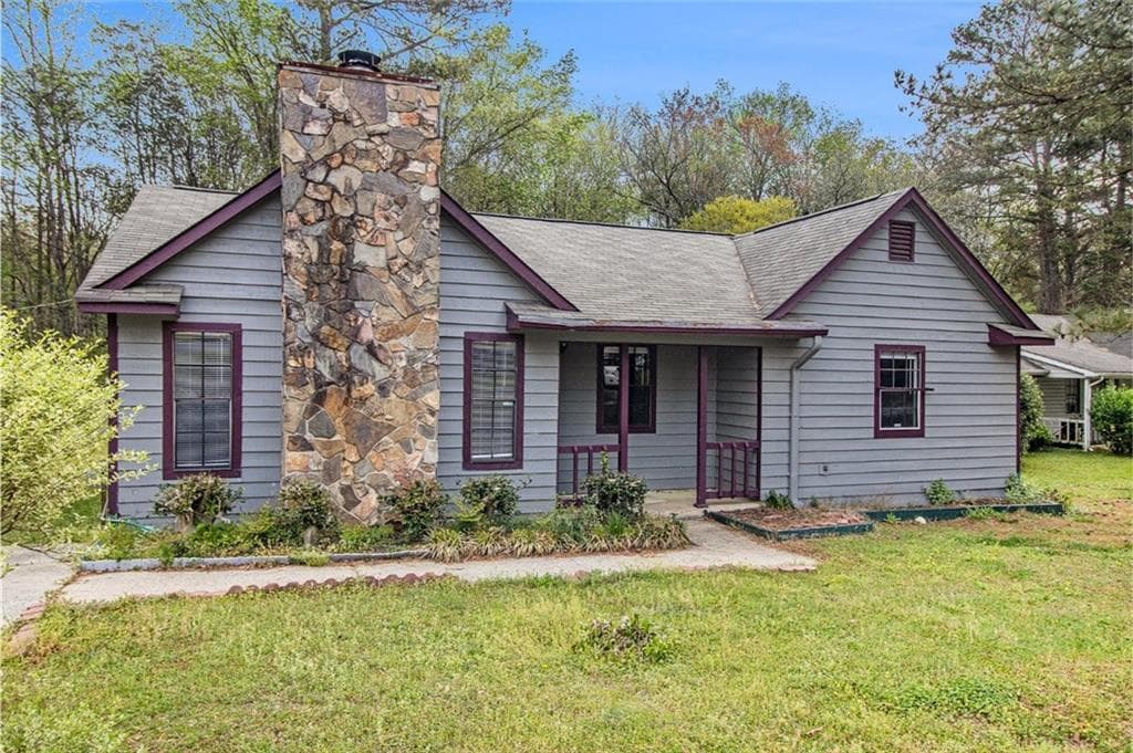 3 bedroom, 2 bathroom single family residence sold at 285 Independence Drive, Jonesboro, GA 30238