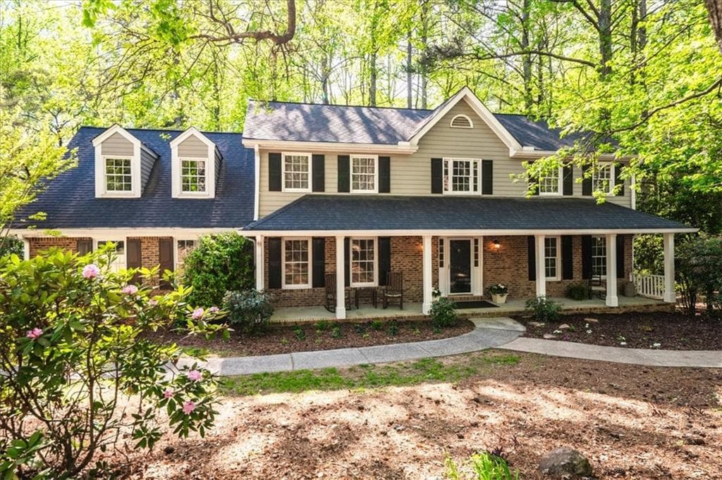 5 bedroom, 4 bathroom single family residence sold at 2685 Hearthstone Circle, Marietta, GA 30062