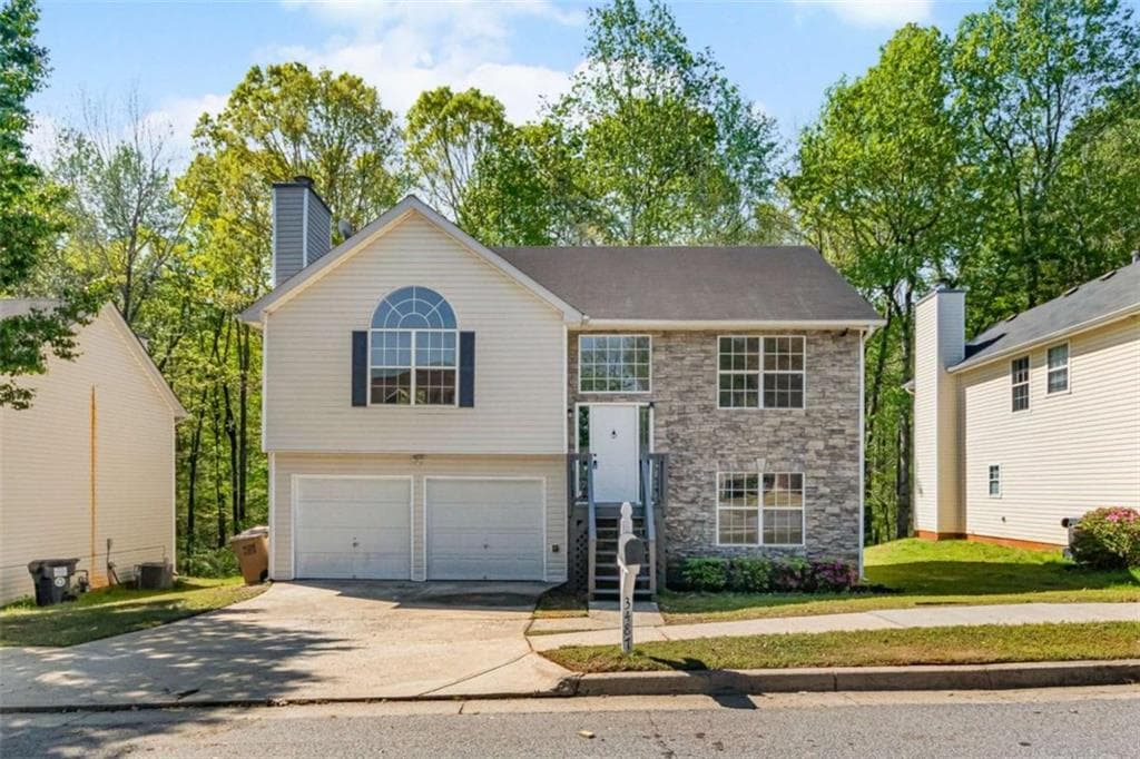 3 bedroom, 2 bathroom single family residence sold at 3487 Creekview Drive, Rex, GA 30273