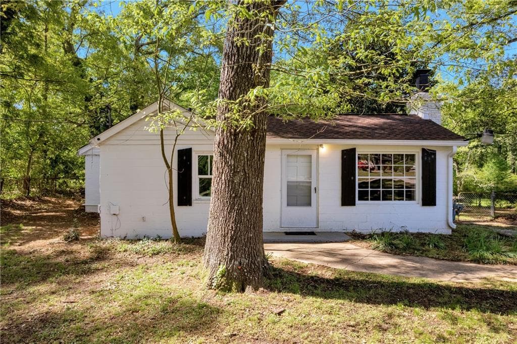 4301 Hidden Valley Road, Decatur, GA 30035 — most recent listing photo