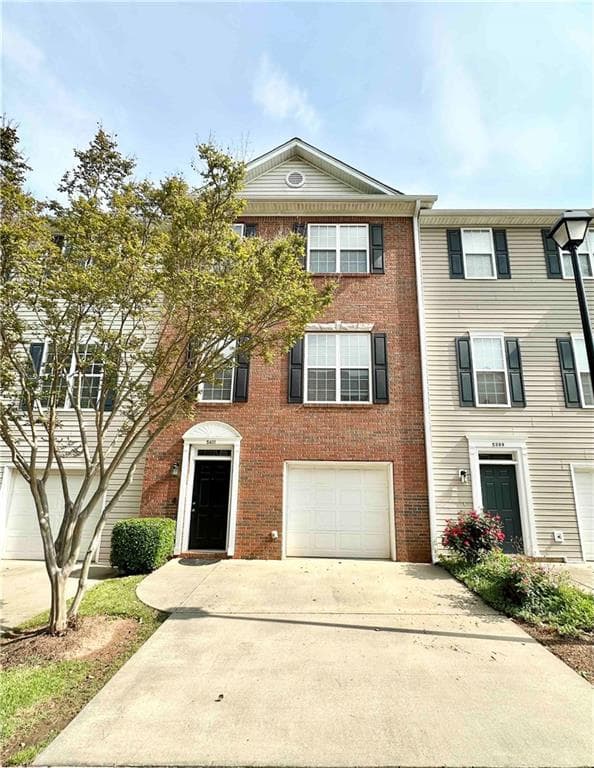 3 bedroom, 4 bathroom townhouse sold at 5401 Fox Creek Lane, Norcross, GA 30071