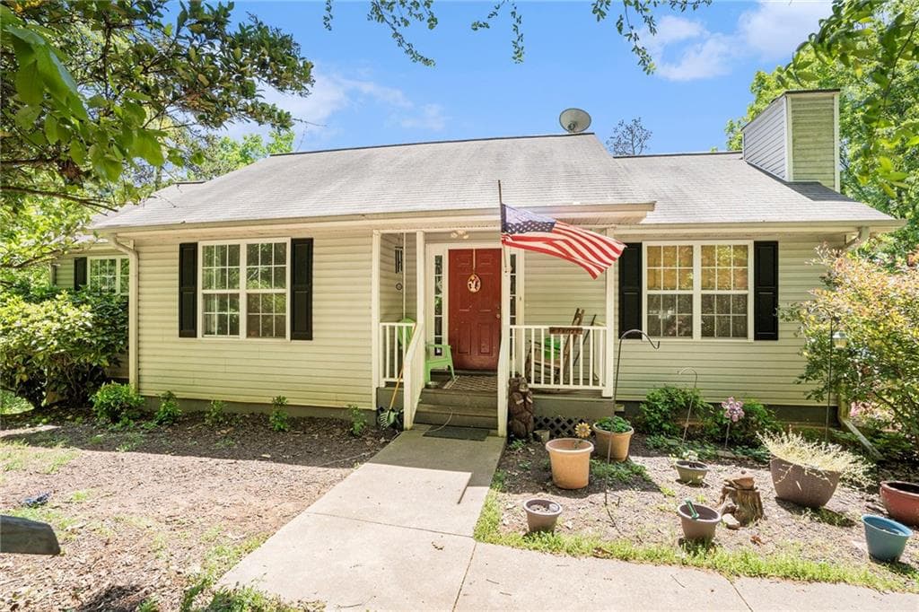 4 bedroom, 3 bathroom single family residence sold at 15 Landers Drive, Cartersville, GA 30120