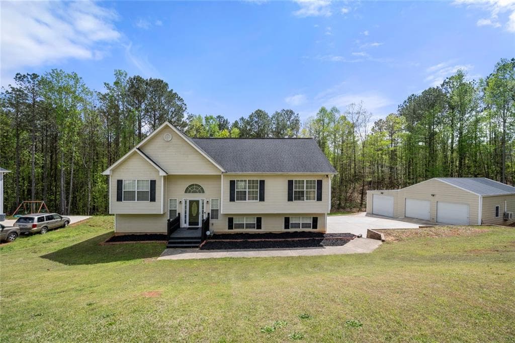 5 bedroom, 3 bathroom single family residence sold at 127 Pebblebrook Way, Temple, GA 30179