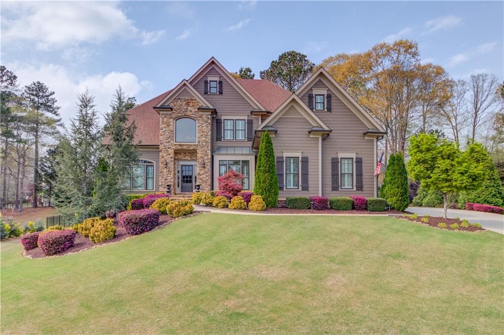 6 bedroom, 5 bathroom single family residence sold at 1581 Mulberry Lake Drive, Dacula, GA 30019
