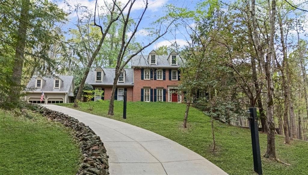 5 bedroom, 3 bathroom single family residence sold at 3521 Jefferson Township Parkway, Marietta, GA 30066