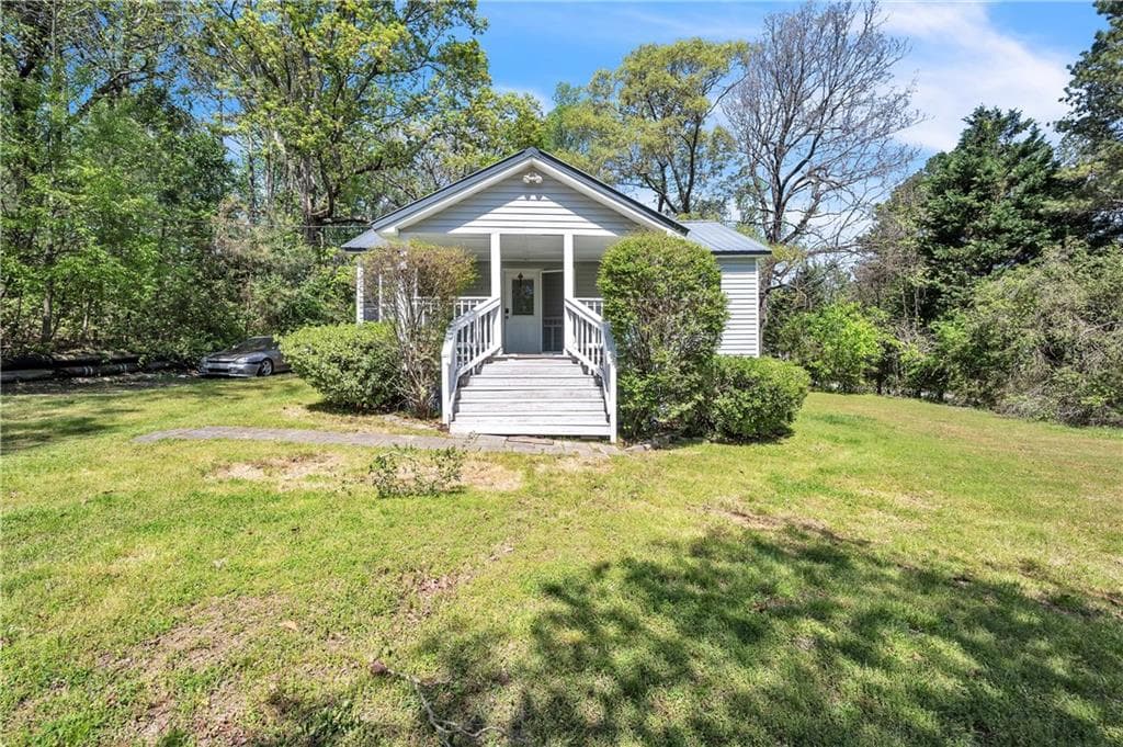 3 bedroom, 1 bathroom single family residence sold at 3251 Auburn Avenue, Dacula, GA 30019