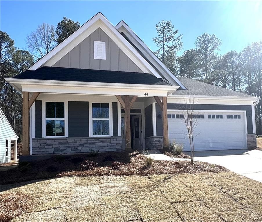 2 bedroom, 2 bathroom, 1,842 sq ft single family residence sold at 44 Easton Park Boulevard, Dallas, GA 30157