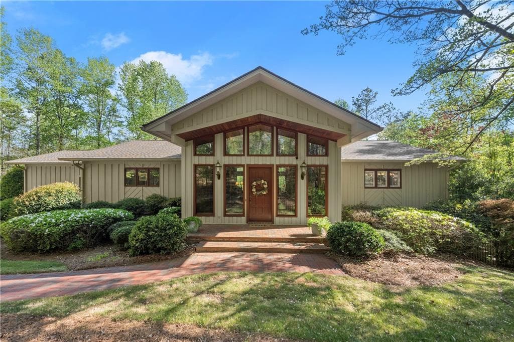 4 bedroom, 5 bathroom single family residence sold at 3545 Greystone Road, Gainesville, GA 30506