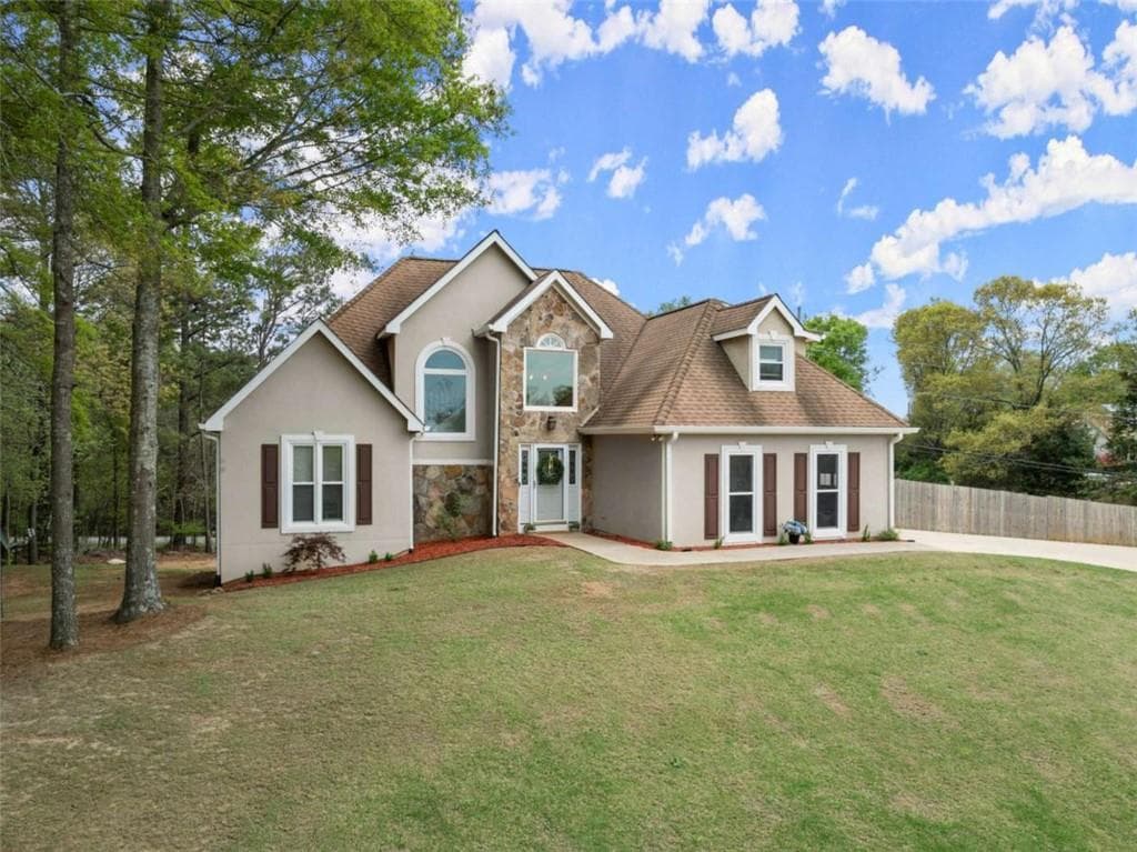3 bedroom, 3 bathroom single family residence sold at 2826 Andilon Way, Gainesville, GA 30507
