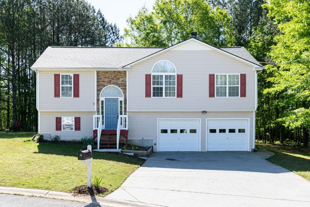 4 bedroom, 2 bathroom single family residence sold at 140 Maplewood Drive, Temple, GA 30179