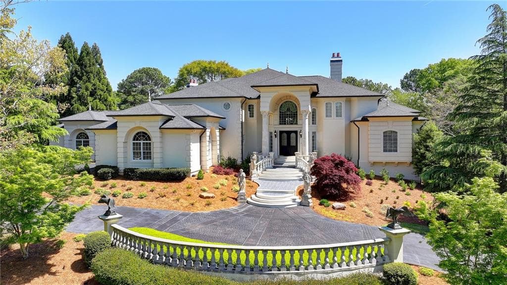 5 bedroom, 7 bathroom single family residence sold at 1895 Kathy Whitworth Drive, Braselton, GA 30517