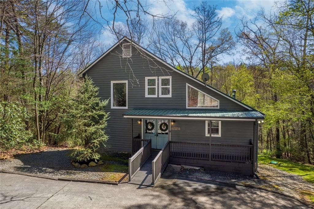 4 bedroom, 3 bathroom single family residence sold at 22 Cartecay Cove Court, Ellijay, GA 30536