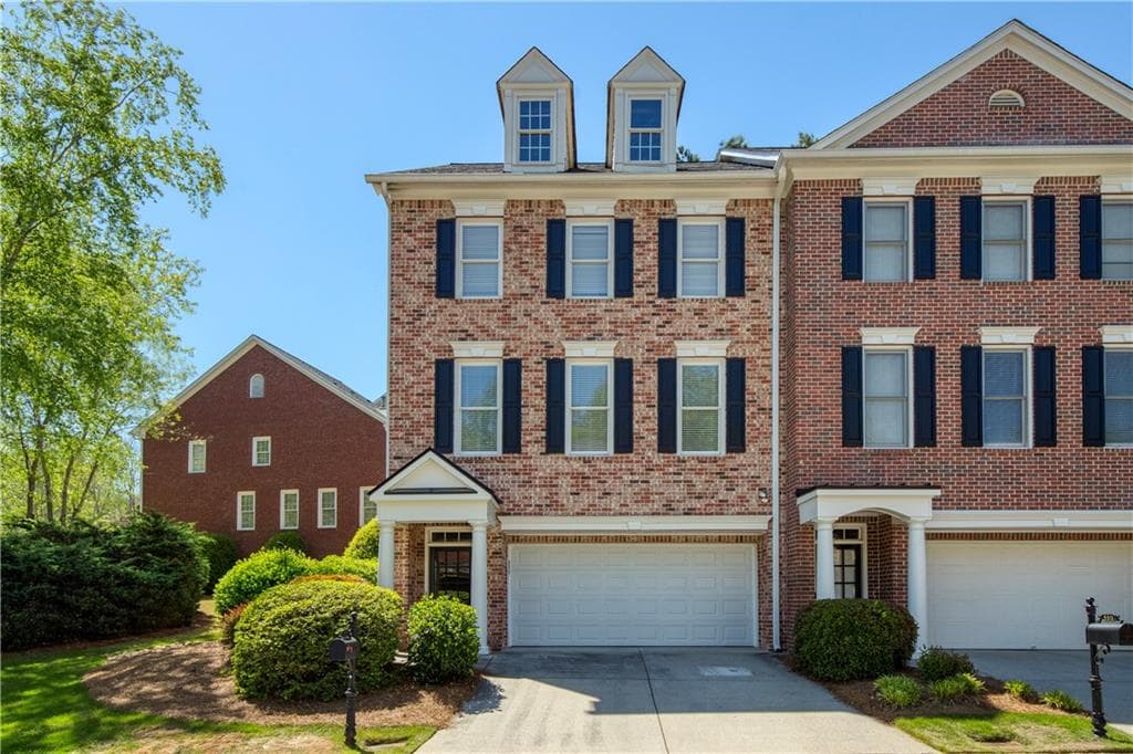 582 Vinings Estates Drive B9, Smyrna, GA 30126 — most recent listing photo
