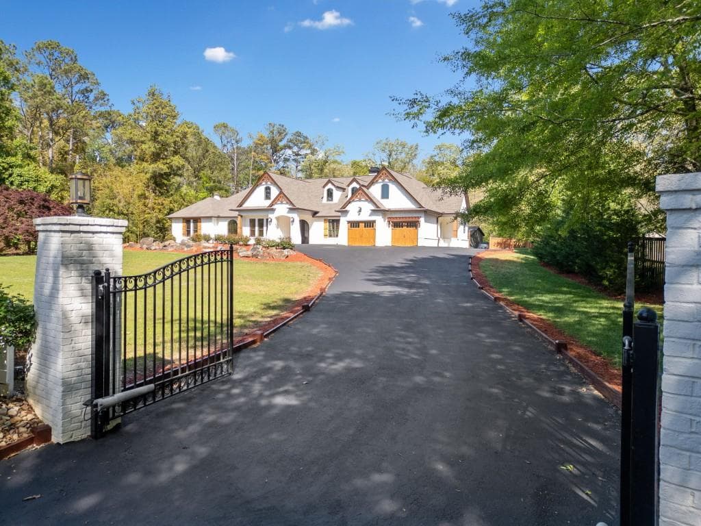 4 bedroom, 4 bathroom, 3,875 sq ft single family residence sold at 3920 Maybreeze Road, Marietta, GA 30066