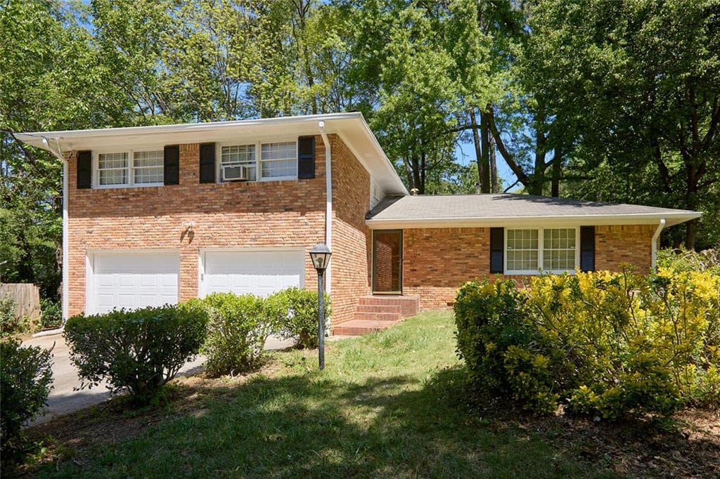 3 bedroom, 3 bathroom single family residence sold at 2395 Kelly Lake Drive, Decatur, GA 30032