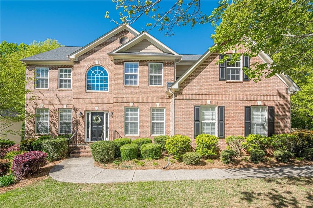 6 bedroom, 5 bathroom single family residence sold at 1010 Forest Creek Drive, Canton, GA 30115
