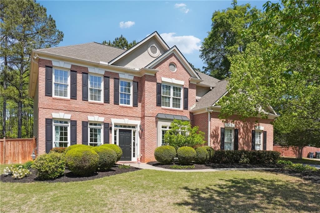 5 bedroom, 3 bathroom single family residence sold at 715 Aronson Lake Court, Roswell, GA 30075