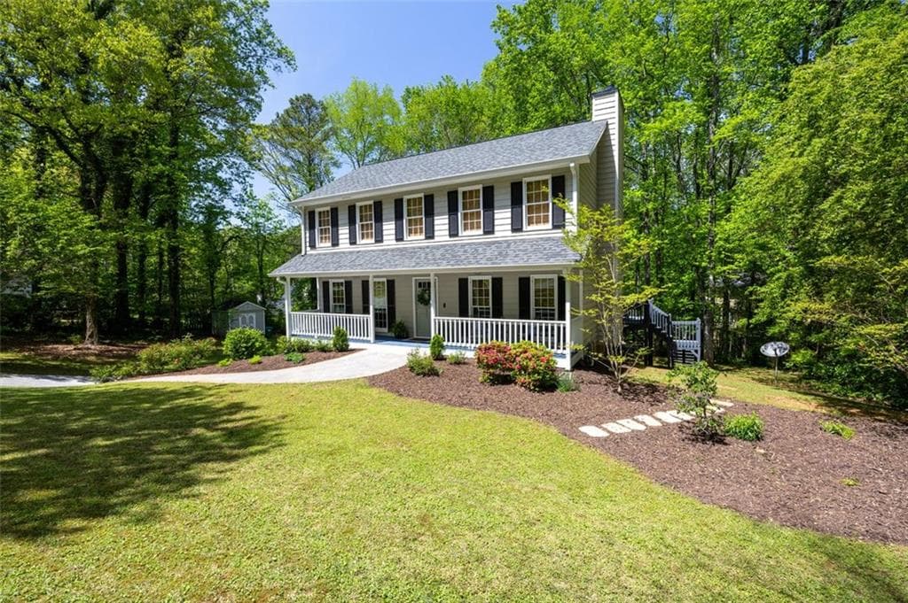 3 bedroom, 3 bathroom single family residence sold at 6005 CHERECOBB Lane, Woodstock, GA 30188