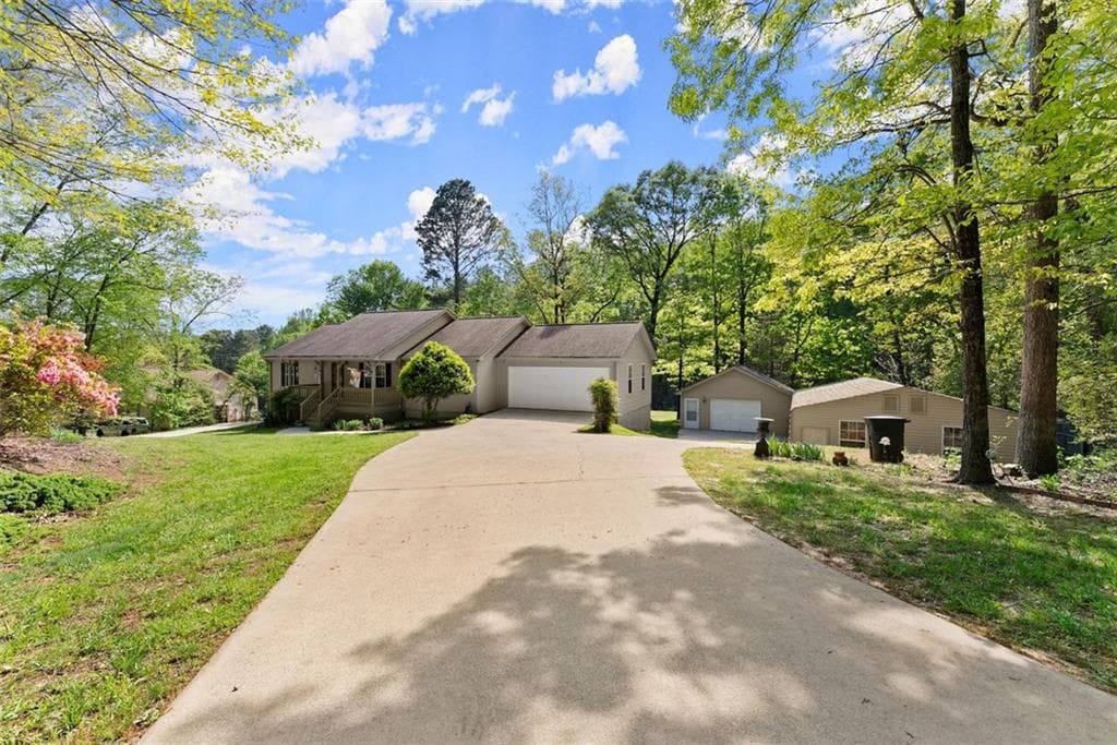 3 bedroom, 2 bathroom, 1,500 sq ft single family residence sold at 4974 Weaver Road, Gainesville, GA 30507