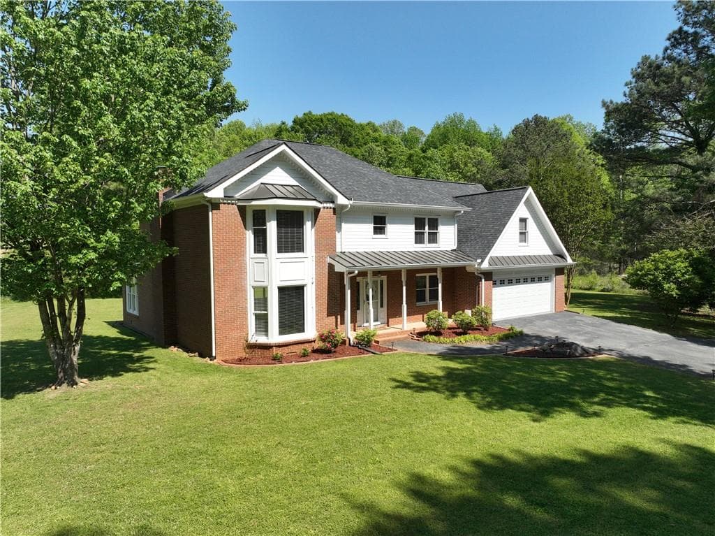 4 bedroom, 4 bathroom single family residence sold at 2156 Fairway Circle, Duluth, GA 30096