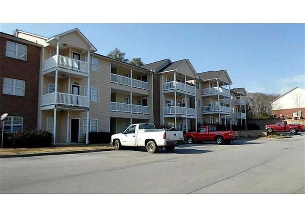 108 Waterford Drive, Calhoun, GA 30701 — most recent listing photo