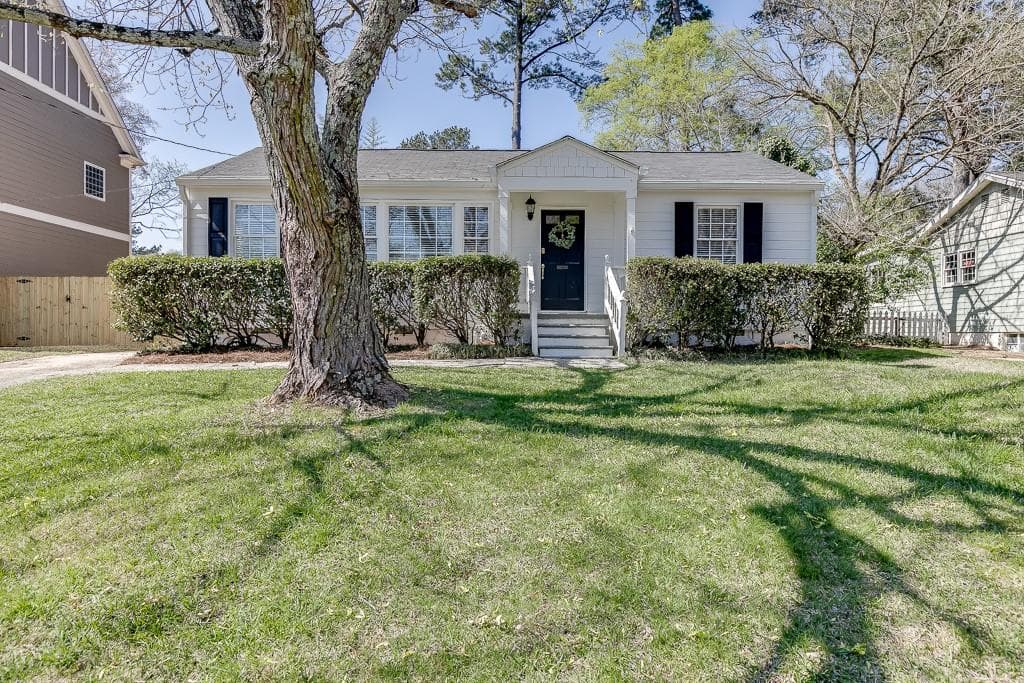 3 bedroom, 2 bathroom single family residence sold at 2982 Ringle Road, Brookhaven, GA 30341