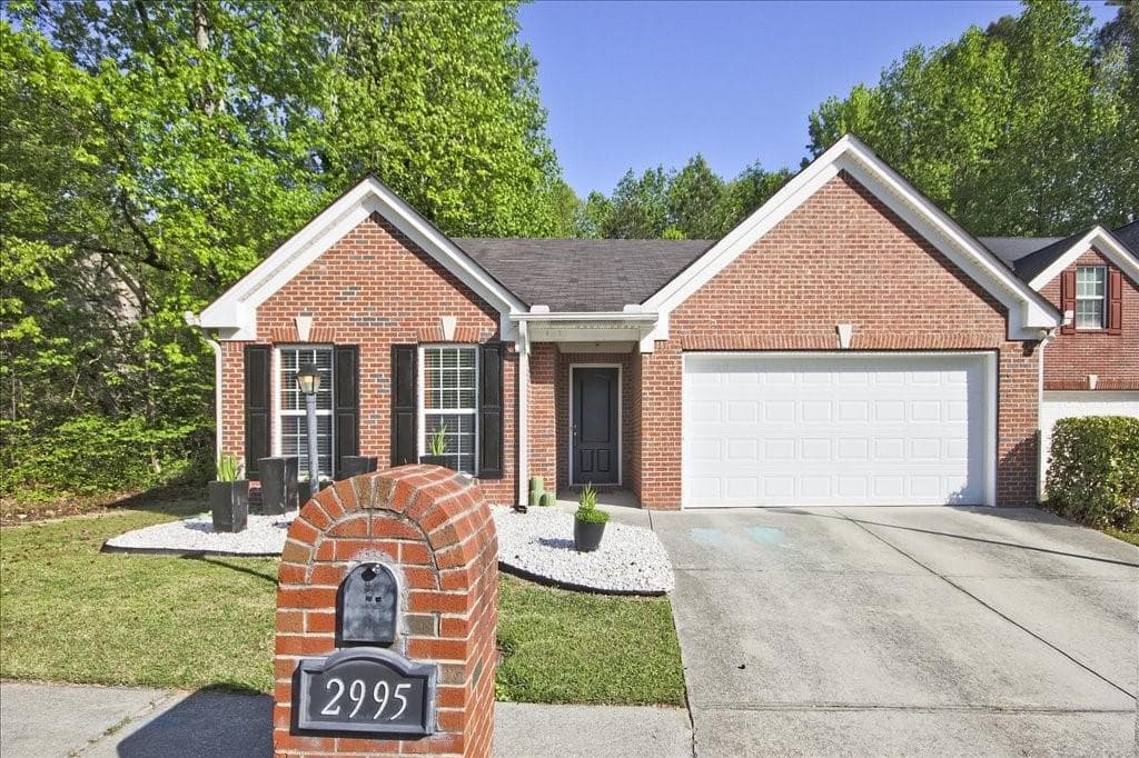 3 bedroom, 2 bathroom single family residence sold at 2995 Ashly Woods Court, Snellville, GA 30078