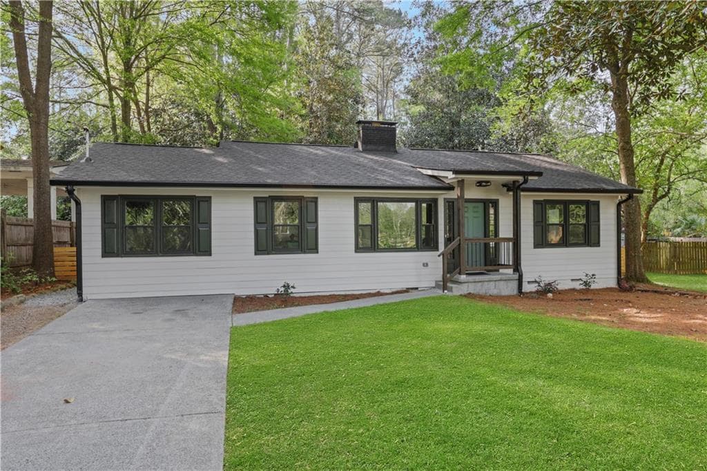 3 bedroom, 2 bathroom single family residence sold at 2833 Orion Drive, Atlanta, GA 30033