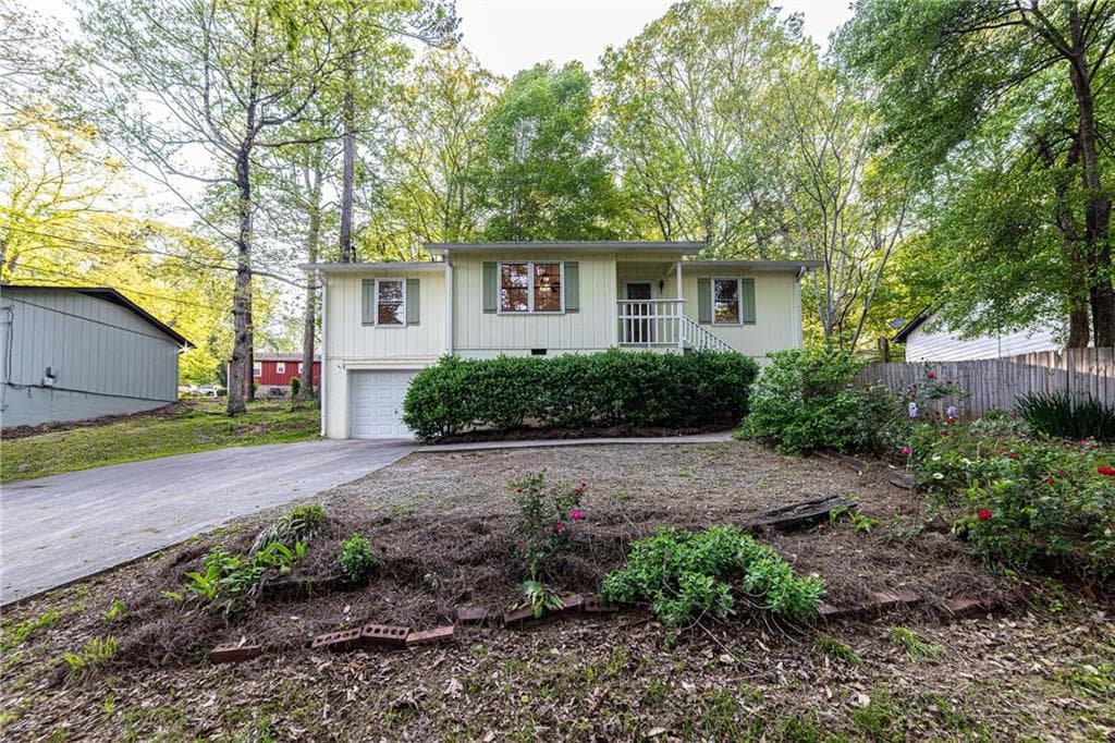 3 bedroom, 1 bathroom single family residence sold at 683 Waleska Road, Canton, GA 30114