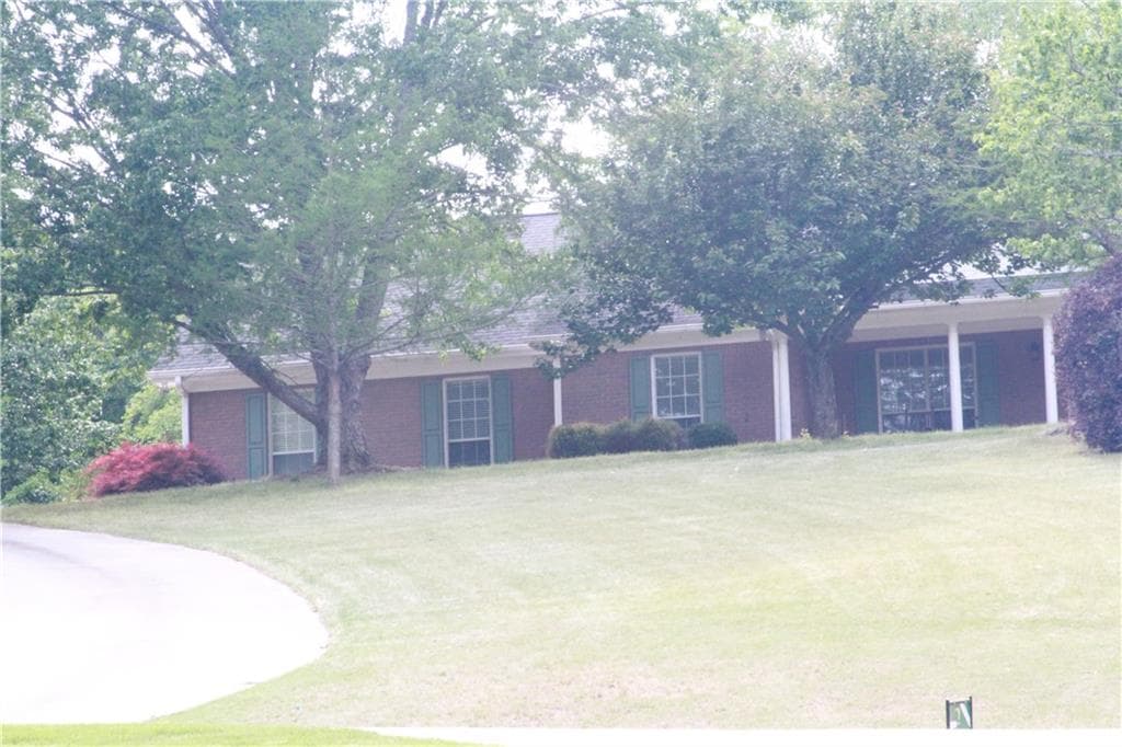 3 bedroom, 2 bathroom single family residence sold at 4045 Fawn Valley Drive, Loganville, GA 30052