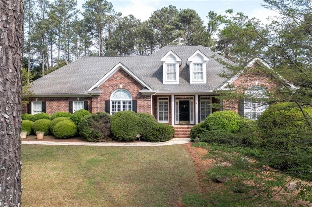 4 bedroom, 4 bathroom single family residence sold at 1121 Beverly Drive, Athens, GA 30606