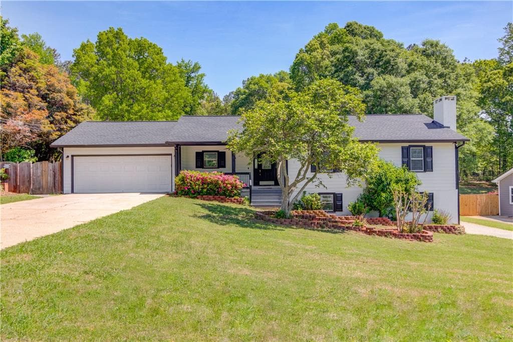 5 bedroom, 4 bathroom single family residence sold at 3625 Knoll Crest Trail, Buford, GA 30519