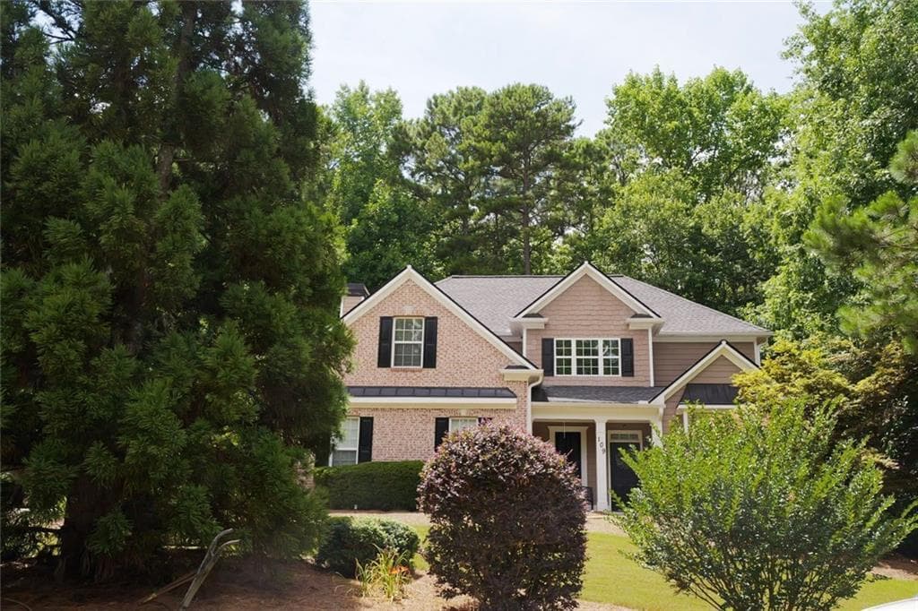 3 bedroom, 3 bathroom single family residence sold at 109 Boulder View Trace, Dallas, GA 30157