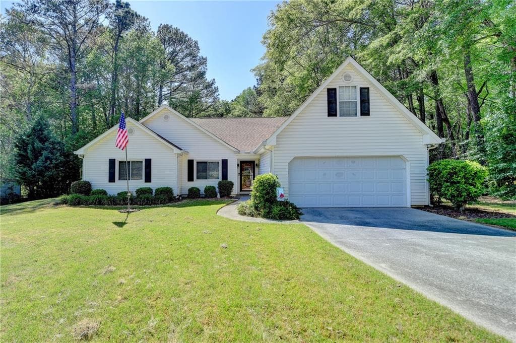 3 bedroom, 2 bathroom, 1,903 sq ft single family residence sold at 4735 Rabbit Farm Road, Loganville, GA 30052