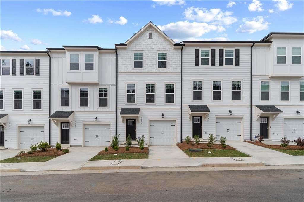 4 bedroom, 4 bathroom townhouse sold at 3149 Washburn Street, Atlanta, GA 30354