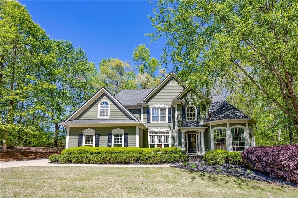 4 bedroom, 3 bathroom single family residence sold at 402 Glenhurst Trace, Canton, GA 30115