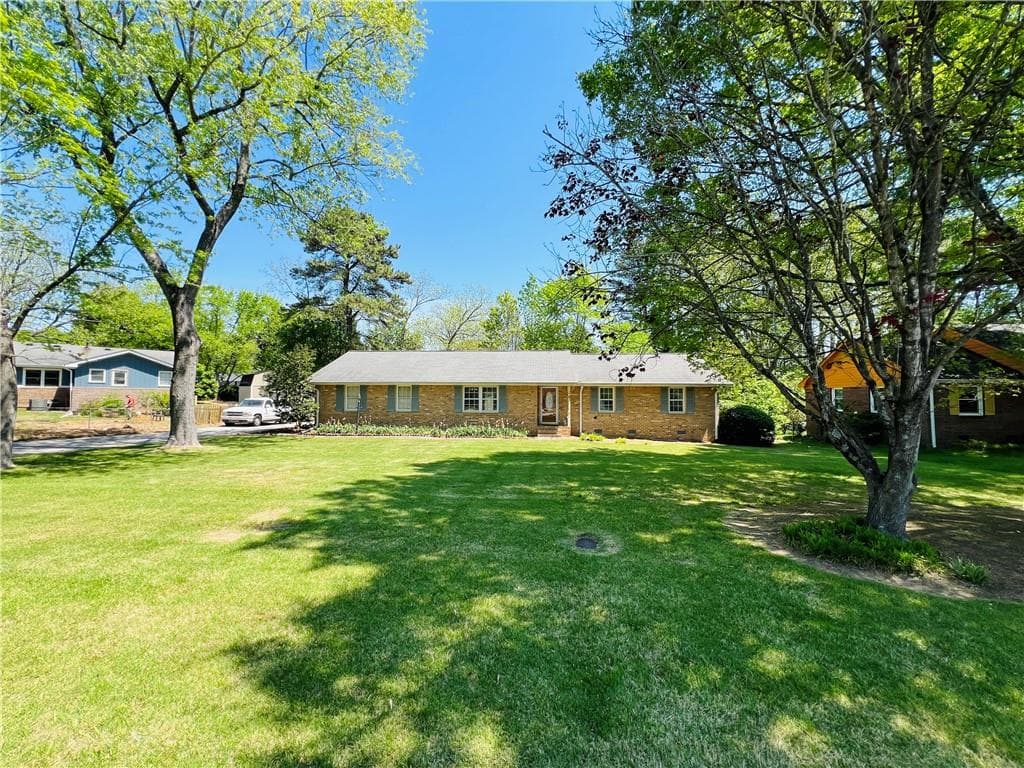 3 bedroom, 2 bathroom single family residence sold at 2266 Eastgate Drive, Snellville, GA 30078