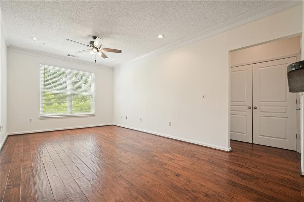2 bedroom, 2 bathroom, 1,079 sq ft condominium sold at 10 Perimeter Summit Boulevard 2207, Brookhaven, GA 30319
